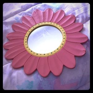Cute flower mirror